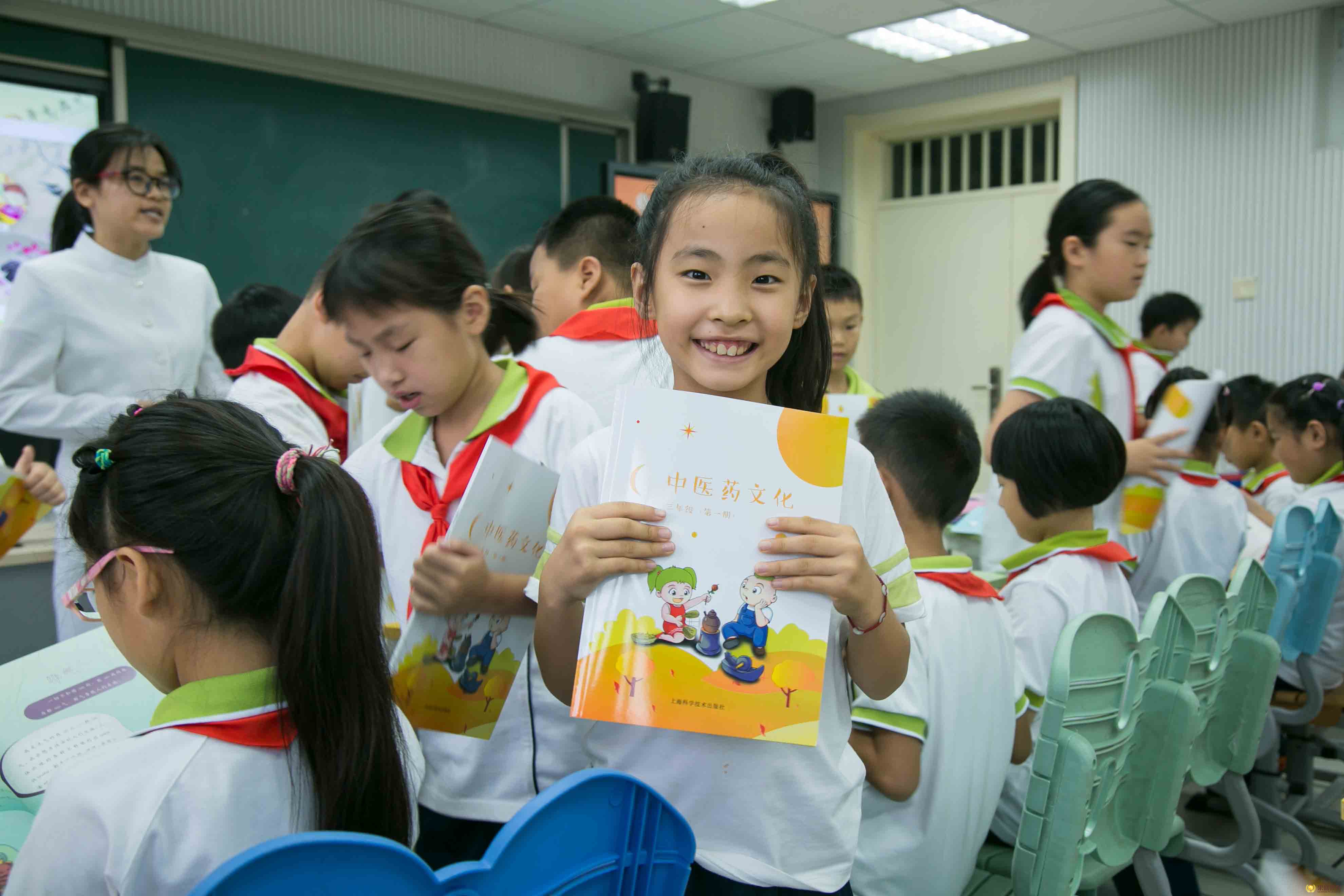 《中医药文化中小学生读本》进入中小学校中医药文化课程的第六年